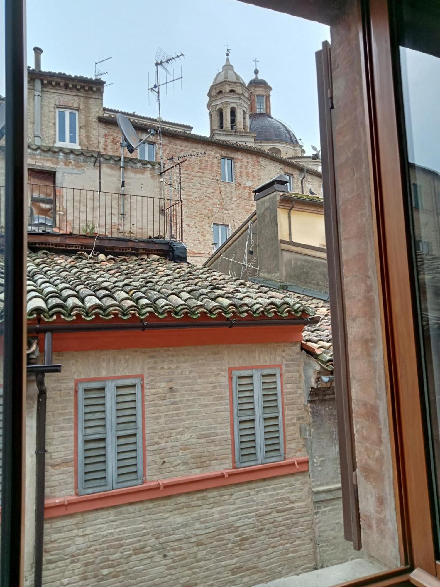 Camere Via Crispi Centro Storico Ματσεράτα Εξωτερικό φωτογραφία